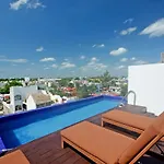 Cute Apartment Roof Top Bbq And Pool In Downtown By Yeah